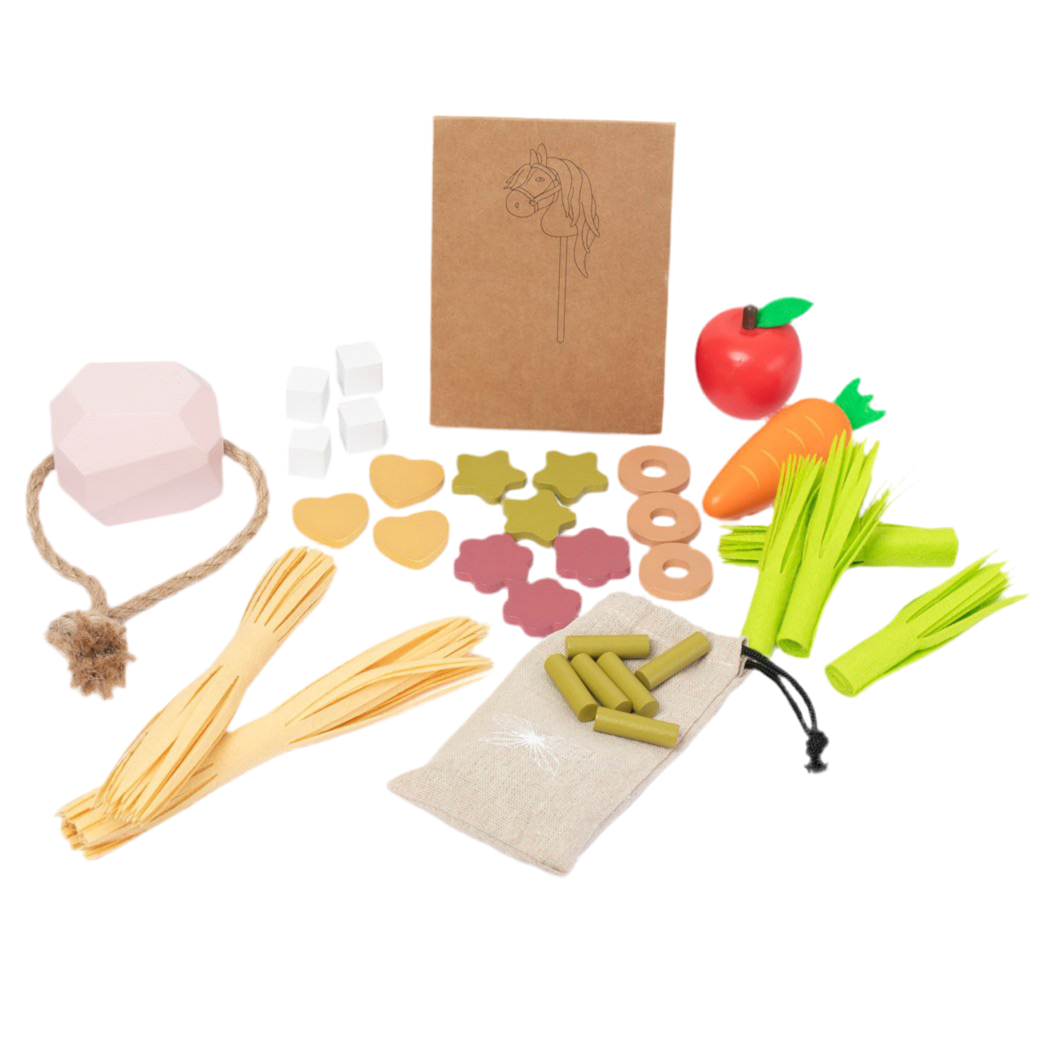 Deluxe feeding set for hobby horses