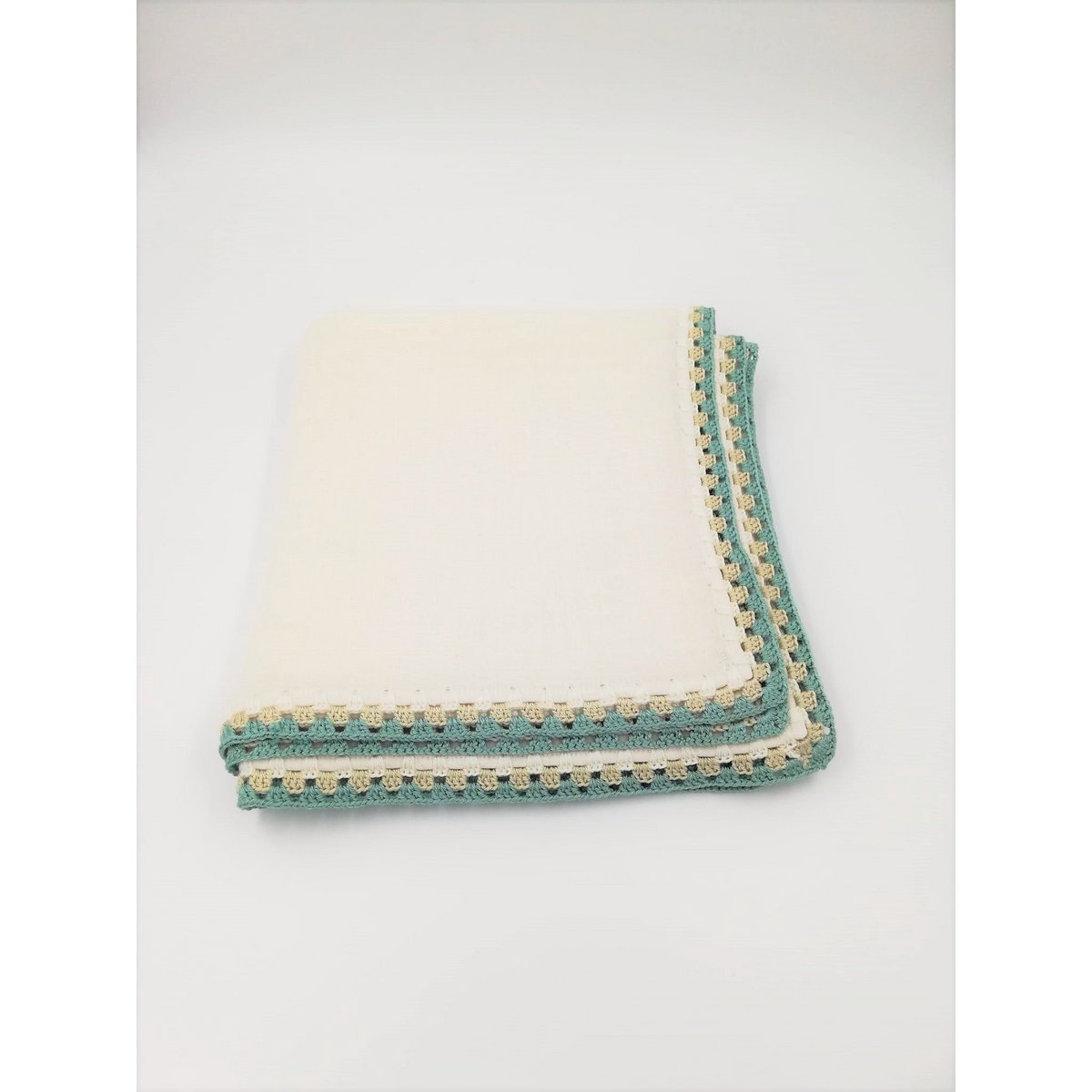 Muslin blanket made of 4 layers – soft, breathable & versatile