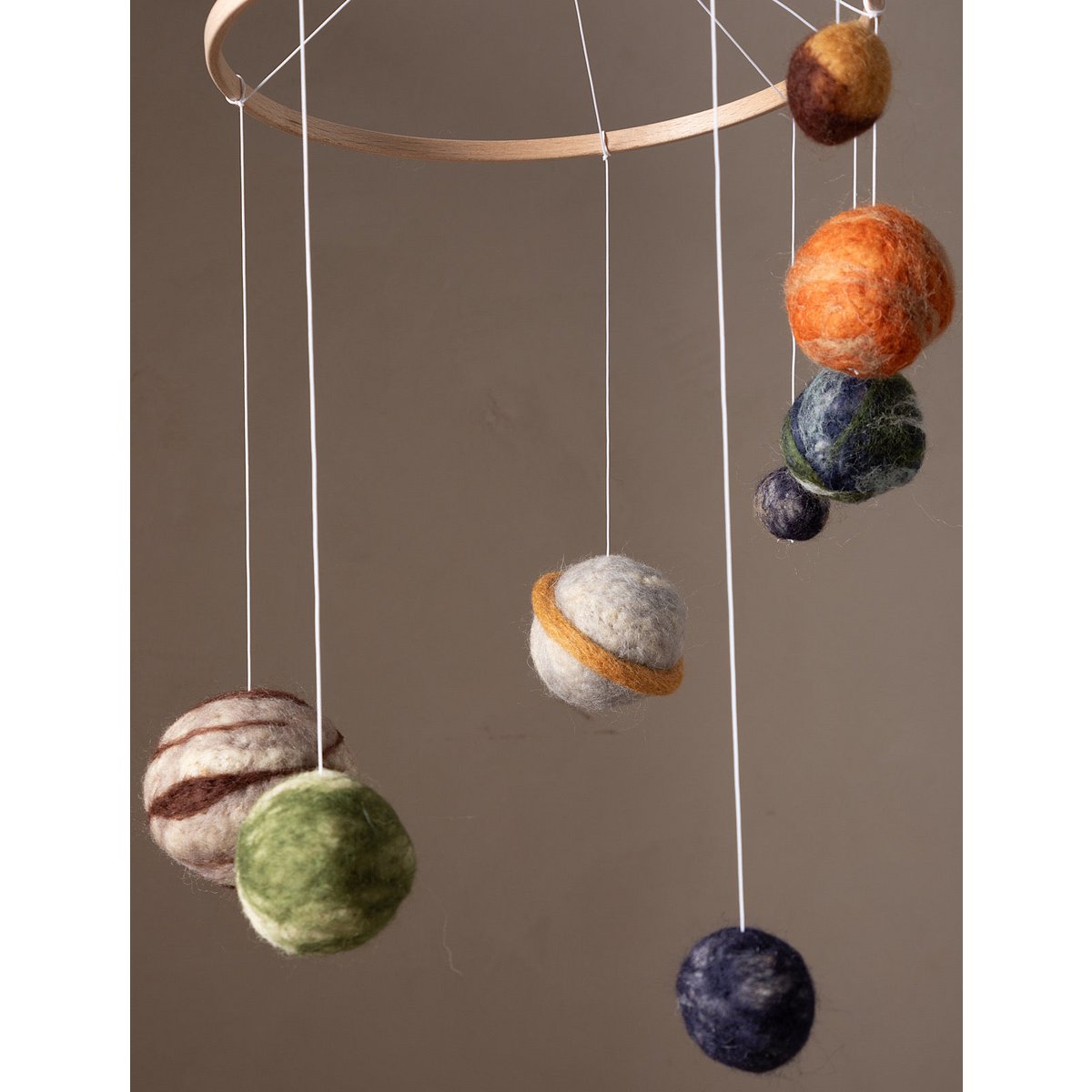 Handgefertigtes Planeten-Mobile