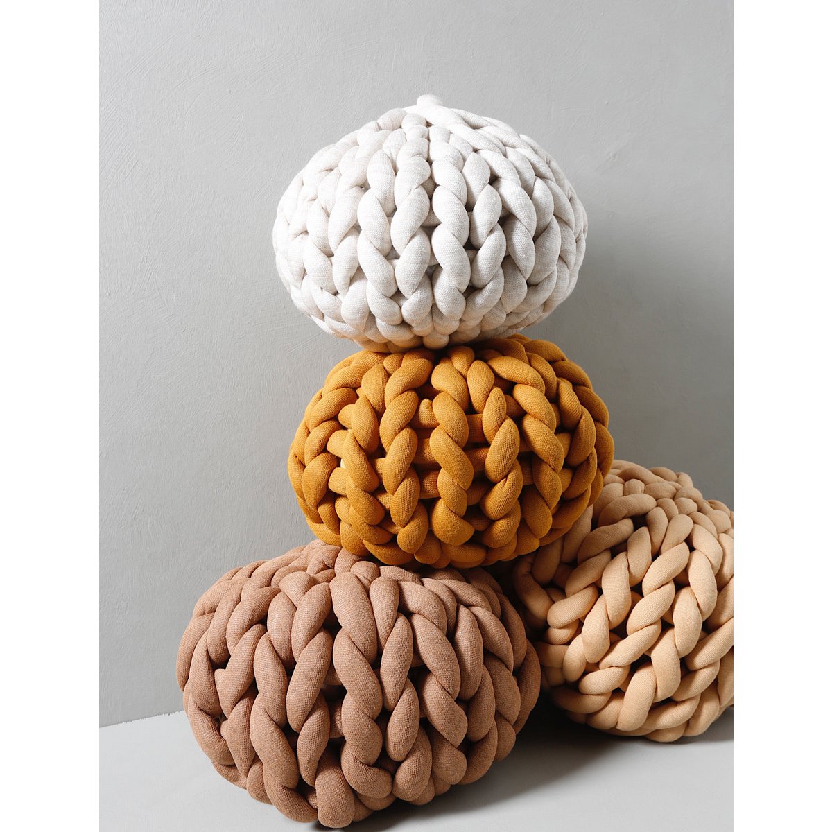 Juliette Kissen – handgestrickt & vielseitig einsetzbar