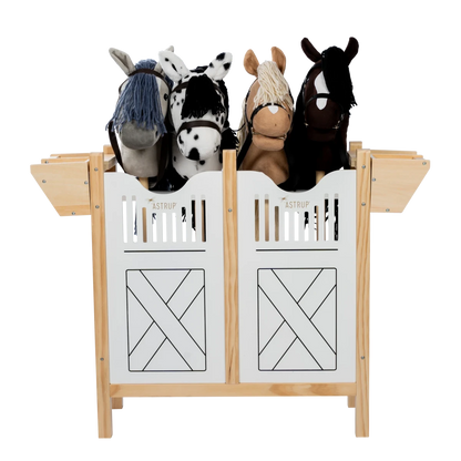 Pferdebox für 4 Steckenpferde | Skandinavischer Stil