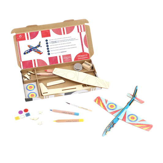 COMING SOON Flugzeug-Bastelset Activity Box