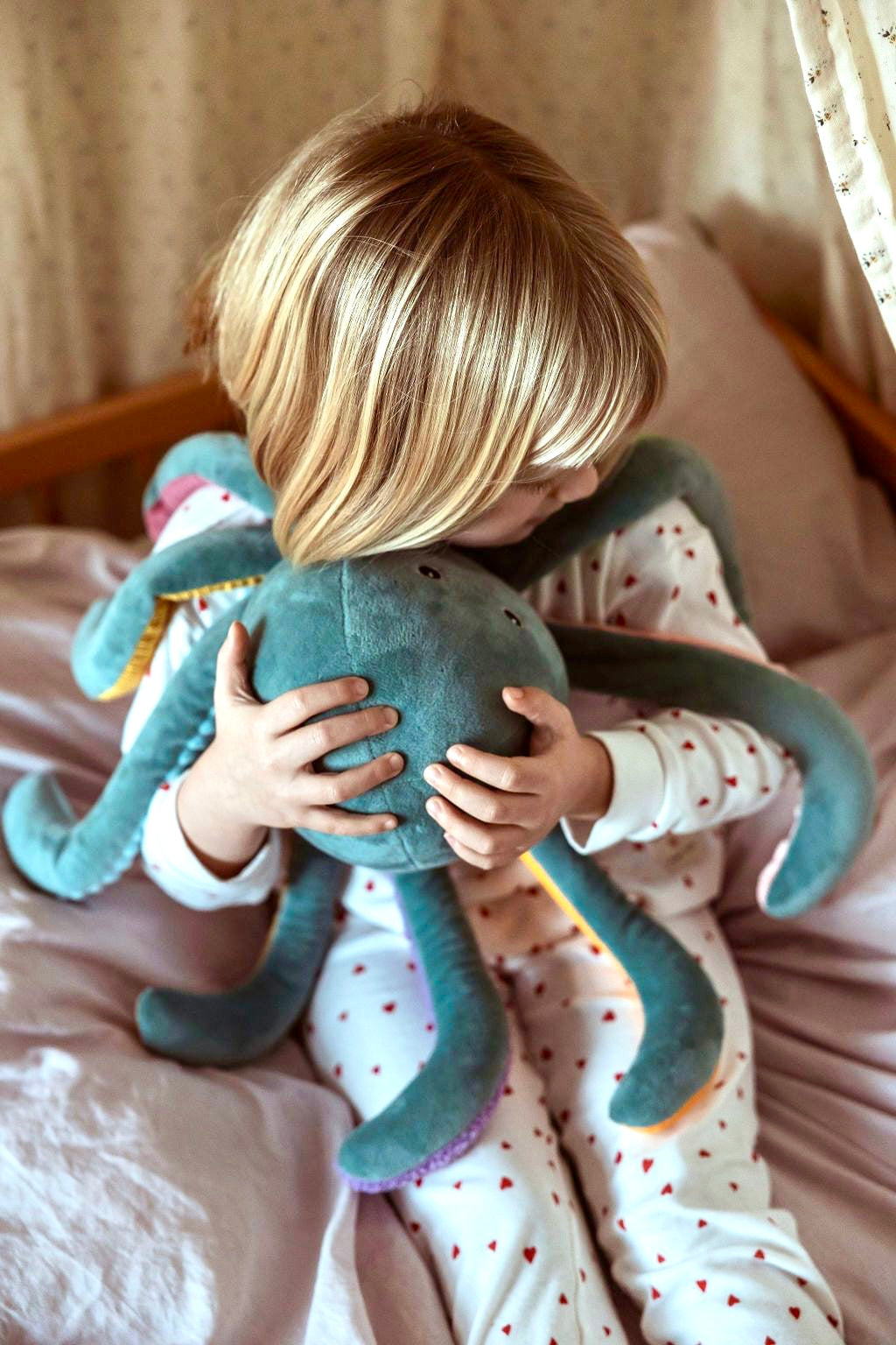 Gewichteter *Plüsch-Oktopus* 1,2 kg - beruhigender Sensorikfreund