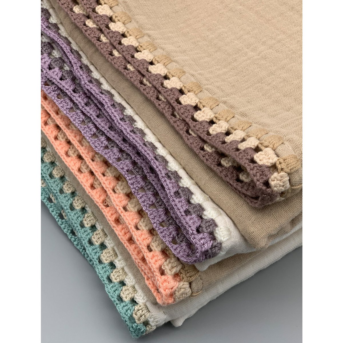 Muslin blanket made of 4 layers – soft, breathable &amp; versatile